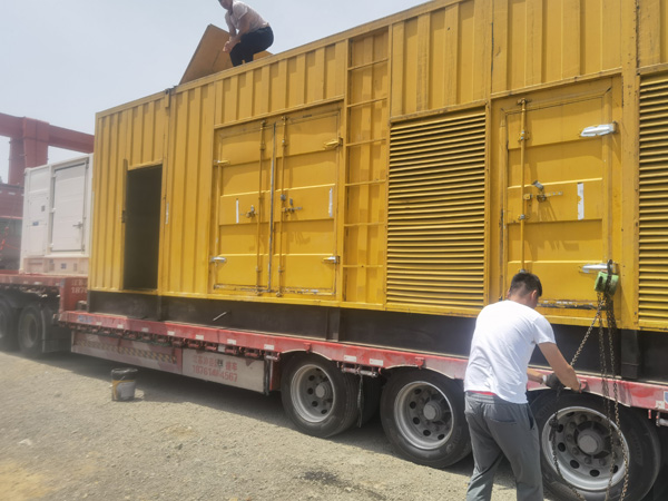 赤坎除了负载情况和发动机维护，还有哪些因素会影响 200kw 柴油发电机的油耗？