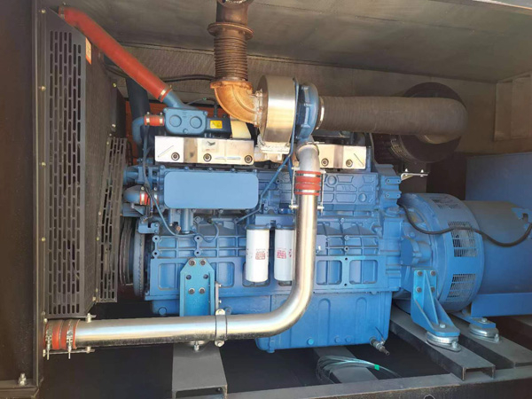 赤坎柴油发电机组一般有几种电压输出？