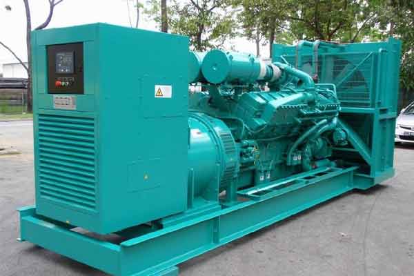 赤坎柴油发电机组电压不稳定怎样维修？